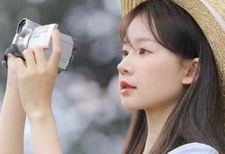 网盘直达：兔玩映画草坪上的小细腿高清写真下载，让你的视野在绿意中跃动！.txt