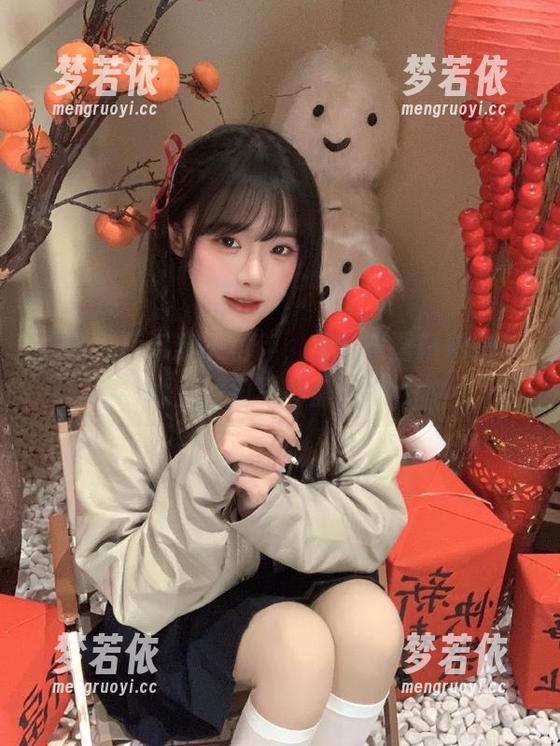 美丽泳装与忠犬相伴，兔玩映画精彩图集献上海边写真盛宴.txt-梦若依