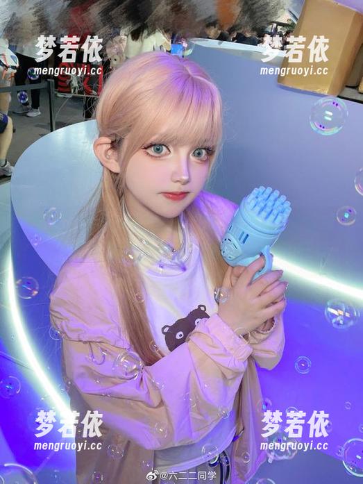 六二二同学w的创意‘哈曼II’图包分享，跟随她的步伐探索新美学！.txt-梦若依