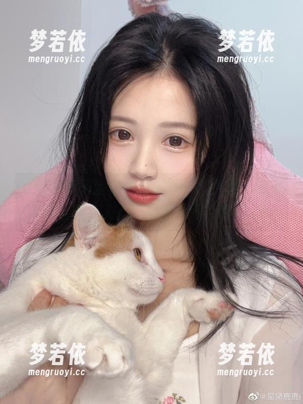 千反田鹿子全新棉袜写真今日更新，快来欣赏这些令人心动的唯美图片吧！.txt-梦若依