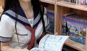 从南鸽的镜头看少女：精选图库记录青春的每一瞬.txt