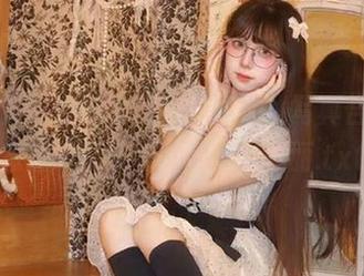 微密圈 - 发现古阿扎学姐在线写真合集，感受她镜头下的真实与美丽.txt