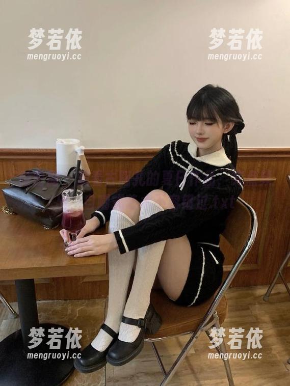 微密圈 - 观看古阿扎的夏日作品，笑点频出，自嘲式艺术不容错过.txt-梦若依
