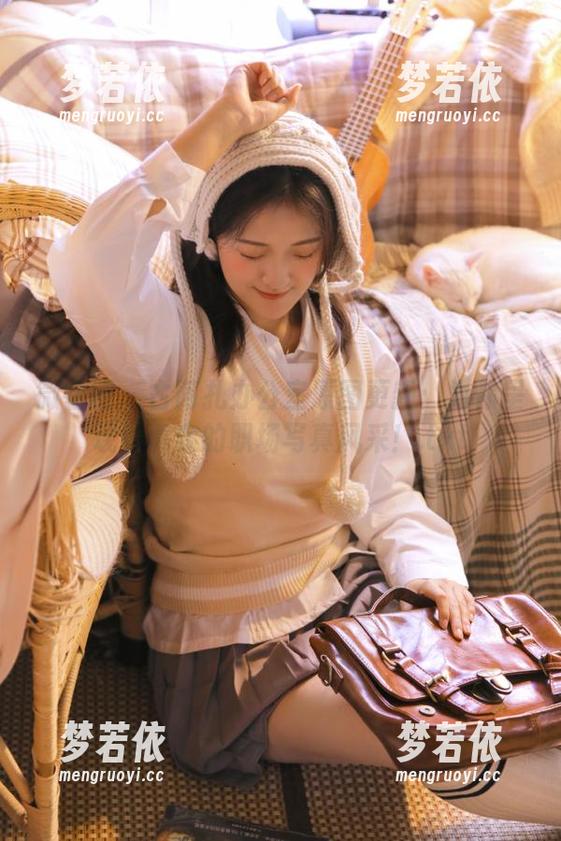 微密圈 - 古阿扎办公室原图更新：为你呈现最真实的职场写真风采！.txt-梦若依