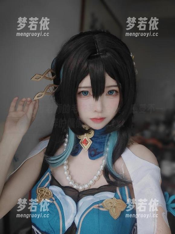 分享可可老师的毛衣写真合集，感受不一样的慵懒与优雅.txt-梦若依
