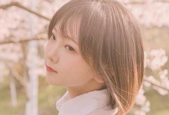 细腻生活：名赖弥七居家写真集资源，让你沉浸其中的美好.txt