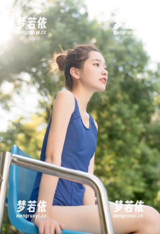 微密圈 - 周妍希的连衣裙之旅：用美图和照片记录每个动人的瞬间.txt-梦若依