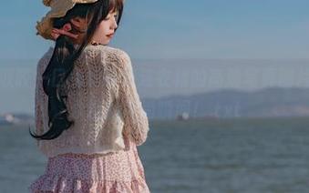 免费获取咬一口兔娘身着连衣裙的高清写真图片，留下永恒的时尚瞬间！.txt
