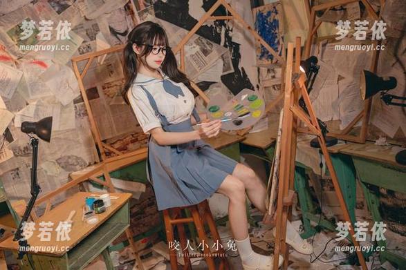咬一口兔娘全套图集：国家队02泳装Pretty让人心动的夏日水上风景.txt-梦若依
