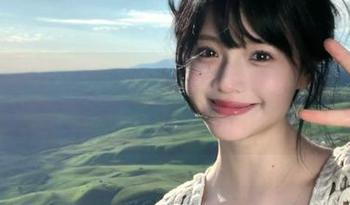 唐韵写真 - 完美职场搭配：姗姗的职业装写真集和那些不可不知的原图！.txt