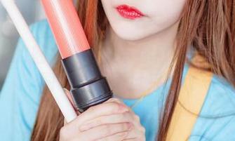 啾小妍的魅力绽放：带你欣赏女孩美图套图中的无限风采.txt