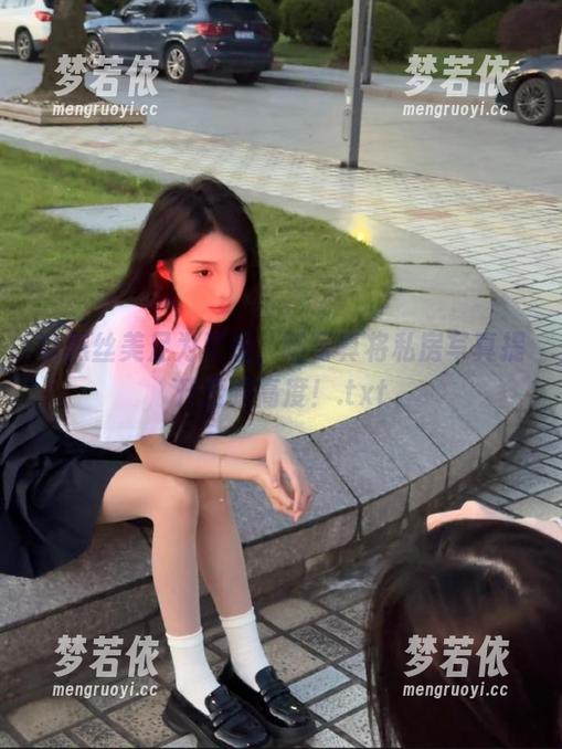 以黑丝美足为灵感，喵写真将私房写真提升至新高度！.txt-梦若依