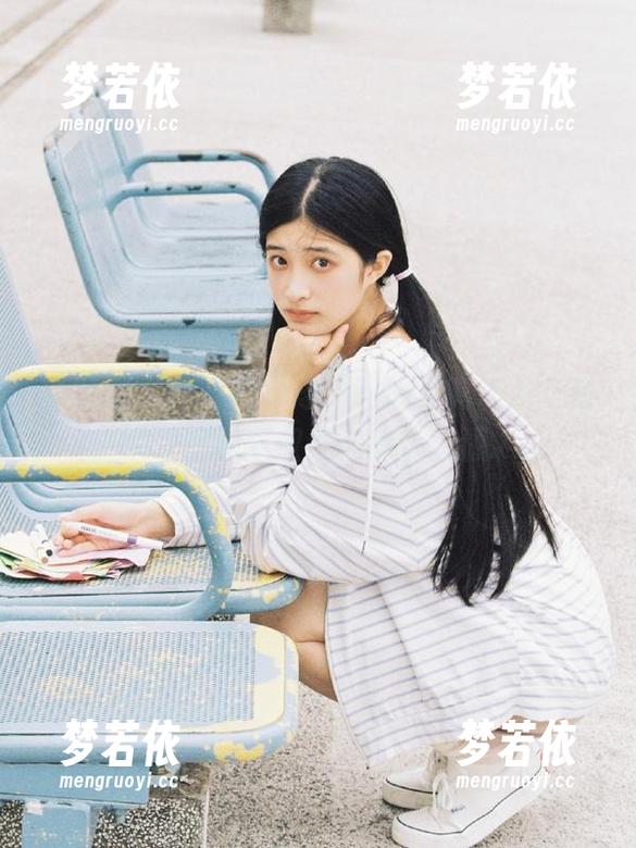 嗲囡囡 - SiByl李思宁制服写真作品上线！快来网盘获取最新高清资源.txt-梦若依