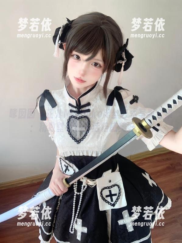 嗲囡囡 - 芷儿Momoko肉丝艺术写真合集：精致壁纸让生活倍感美好.txt-梦若依