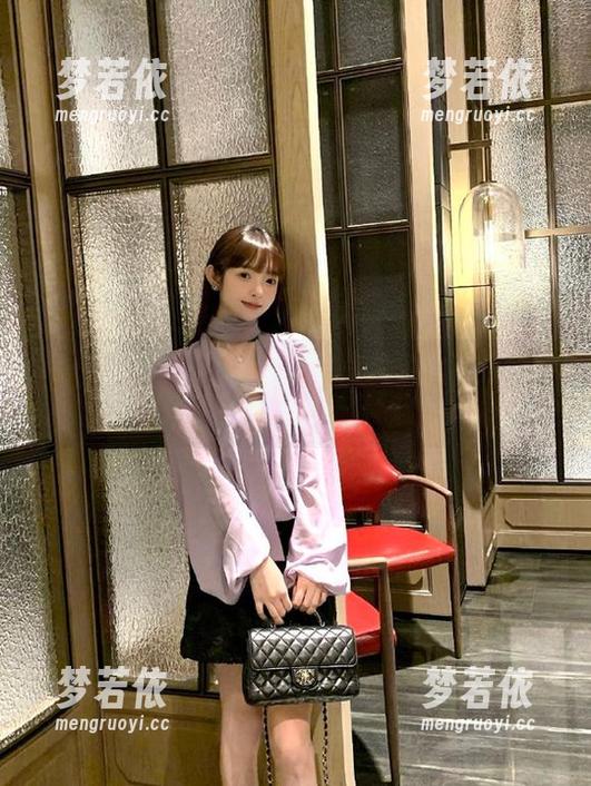 大生模拍 - 原图大放送：生生少女写真合集中的每一次心动.txt-梦若依