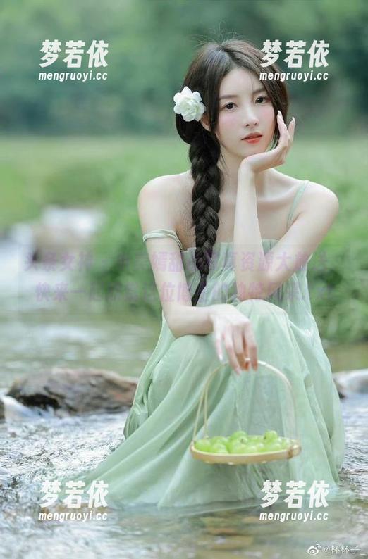头条女神 - 申美嫣甜心写真资源大放送，快来一起欣赏这位博主的独特风采.txt-梦若依