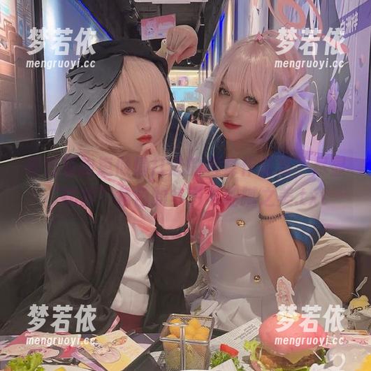 奇行家狗崽倾情打造的写真作品集，尽显“秘书”角色的多彩与细腻之美.txt-梦若依