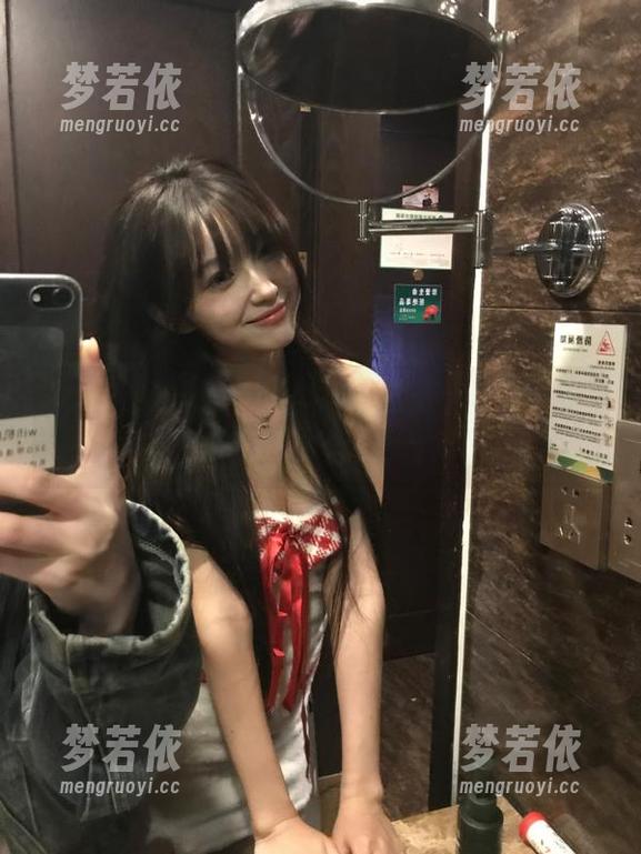 女主K黑丝兔女郎写真大合集，最全资源一次看个够！.txt-梦若依