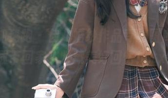 学妹加速跑 - 佳儿婚纱作品专属图库，下载带回家，收藏美好回忆！.txt
