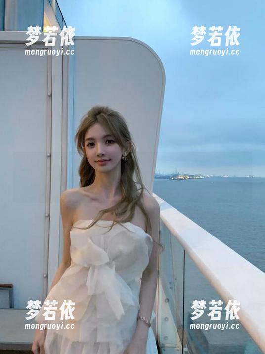 微密圈 - 安妮yoo的豹纹吊带高清写真,甜美可爱让人无法抵挡!.txt-梦若依 微密圈 - 安妮yoo的豹纹吊带高清写真,甜美可爱让人无法抵挡!.txt-梦若依