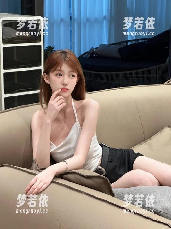 微密圈 - 梦幻与现实交汇：宋昱欣天使高清作品集的美丽瞬间.txt-梦若依