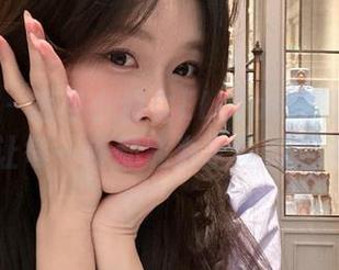 微密圈 - 追寻小仙女ELaine定制制服作品，让每一帧都成为永恒的经典.txt