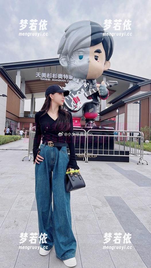 发现美好：小女巫露娜的旅拍全套图包，开启一段无与伦比的视觉之旅！.txt-梦若依