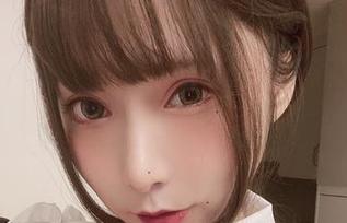 跟随小泉学姐吖，欣赏无圣光下的旗袍美图，尽显古典韵味.txt