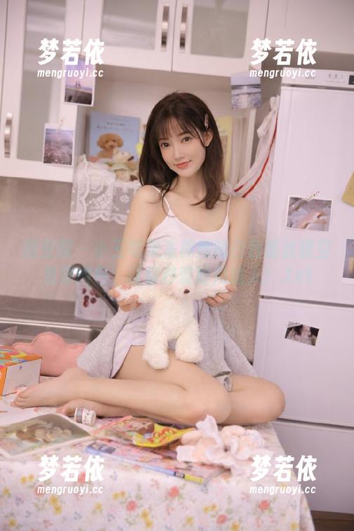 微密圈 - 小玉吃果冻和她的白色蕾丝镂空免费图包，让你秒变时尚达人！.txt-梦若依