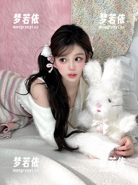小空sora透明写真套图，无圣光自然呈现她的独特气质.txt-梦若依