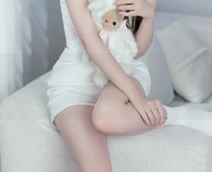 尤果网 - 在线观看凌希儿的白色写真合集：每一幕都是灵魂的捕捉.txt