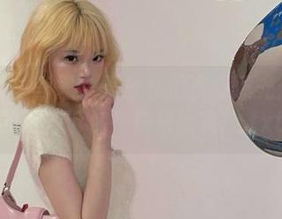 尤果网 - 李思宁天台私拍资源曝光：别说我没告诉你，快来围观！.txt