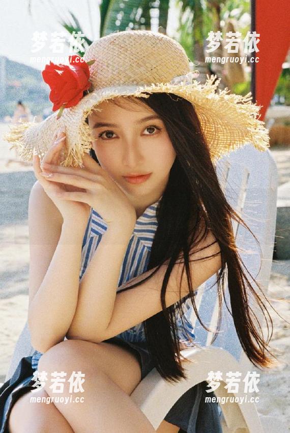 尤果网 - 热门推荐：杨果果最新浴室写真套图，时尚与优雅的完美呈现！.txt-梦若依