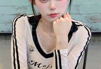 尤果网 - 探索王轶玲裸足的艺术，图集分享带你走进她的独特视角！.txt