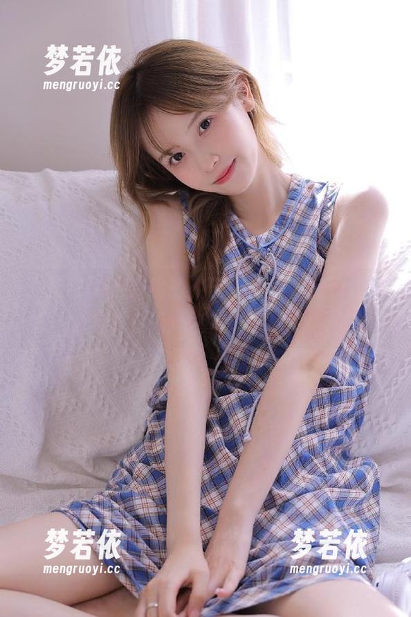 尤果网 - 精致优雅，田梓茵最新美脚作品畅游在无限魅力之中！.txt-梦若依