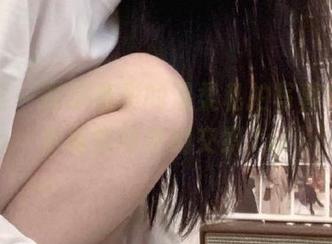 尤果网 - 在谭晓彤的温柔私拍写真中，欣赏真实与梦幻交织.txt