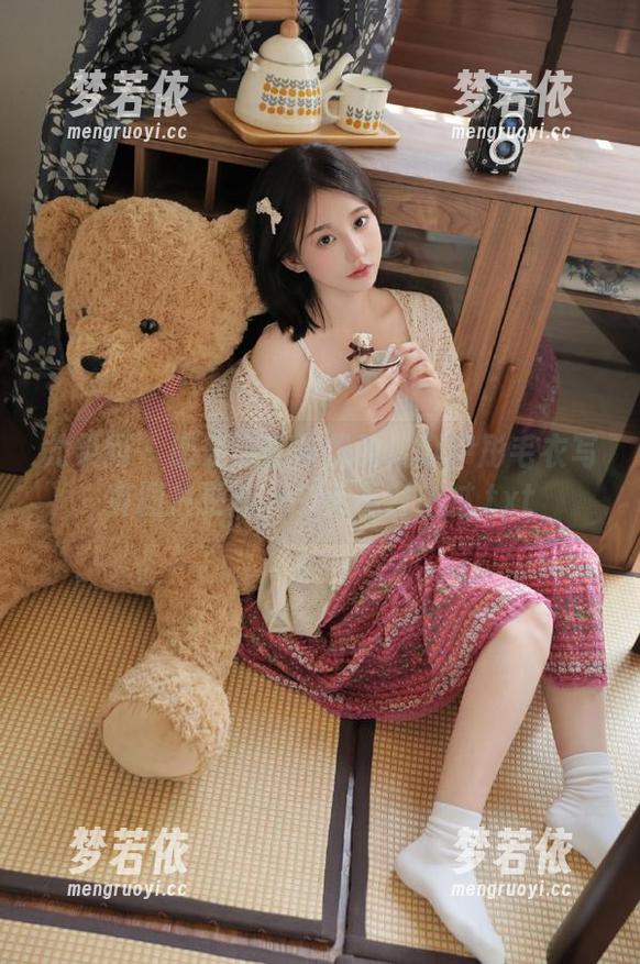 尤果网 - 感受温暖与优雅！赵伊彤毛衣写真图片更新，今天不容错过.txt-梦若依