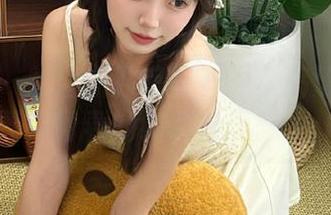 尤果网 - 赵智妍教室写真：在高清镜头下展现青春的纯真与梦想.txt