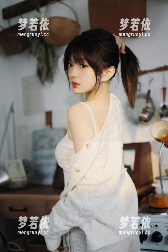 尤果网 - 田园风光中的宁静，赵雪全套睡衣写真完美诠释生活的诗意.txt-梦若依