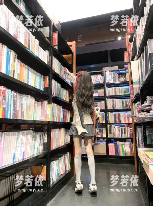 尤果网 - 美丽与神秘并存：颜爱泽万圣节原图下载，解锁完美节日穿搭！.txt-梦若依