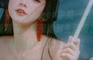 尤蜜荟 - 与左冰Queen学姐一起探索私拍图片的新境界，展现她对生活和艺术的深刻理解与热爱！.txt