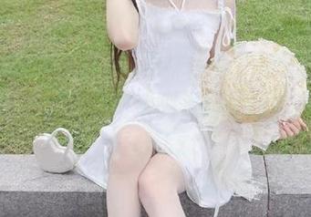 微密圈 - 希希Gina棉袜写真，特别策划的精美合集，带来一系列温馨快乐的套图享受。.txt