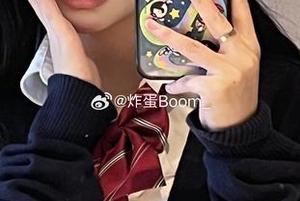 直击心灵的私拍写真：“您的蛋蛋”与反差学妹的故事令人难以忘怀！.txt