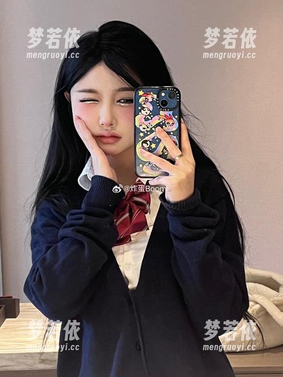 直击心灵的私拍写真：“您的蛋蛋”与反差学妹的故事令人难以忘怀！.txt-梦若依