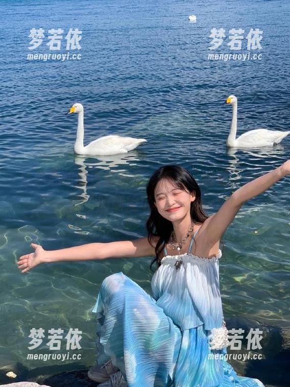 让你心动的在线资源，博主“想要个公主抱”的腿控写真必看.txt-梦若依
