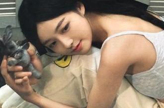 推女神 - 看Kiren_程程程如何用双马尾演绎甜美，超美图片原图曝光！.txt