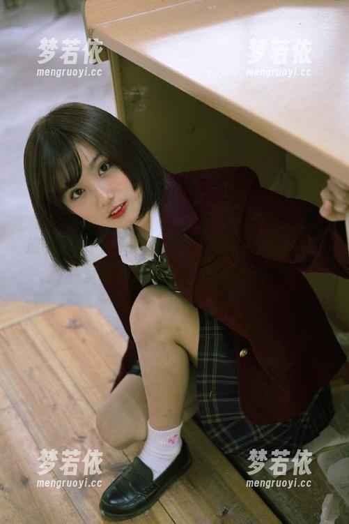 推女神 - 不可错过！刘奕宁Lynn最新浴室写真精美图片曝光.txt-梦若依
