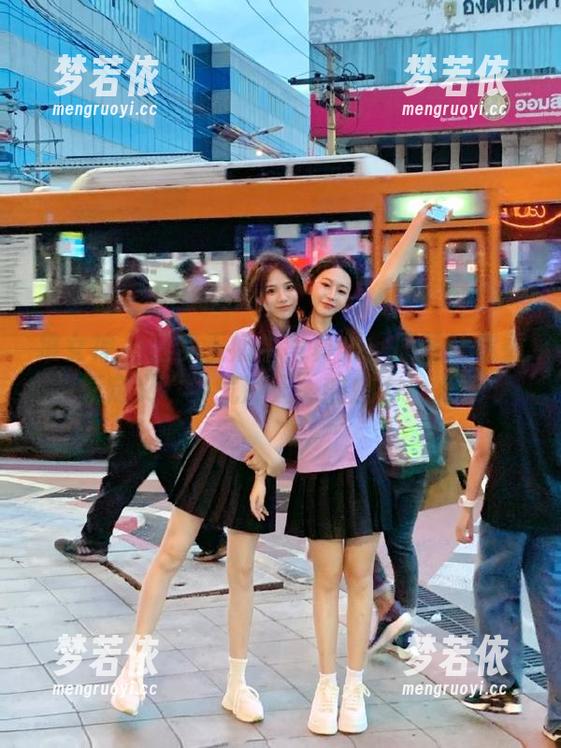 推女神 - 吕梦玉奶牛写真集：原图让你重新定义“牛气冲天”的魅力！.txt-梦若依