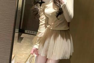 推女神 - 来看妮小妖的自拍图集分享，感受无处不在的可爱风潮！.txt