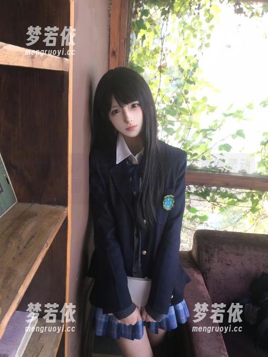 推女神 - 探秘王婉悠泳池大作！原图灵动，图册直击你的笑点！.txt-梦若依